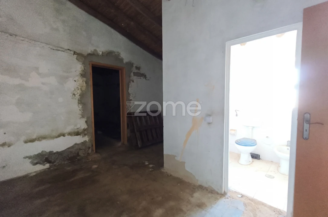 Moradia T2 para Venda em São João dos Caldeireiros Foto 14
