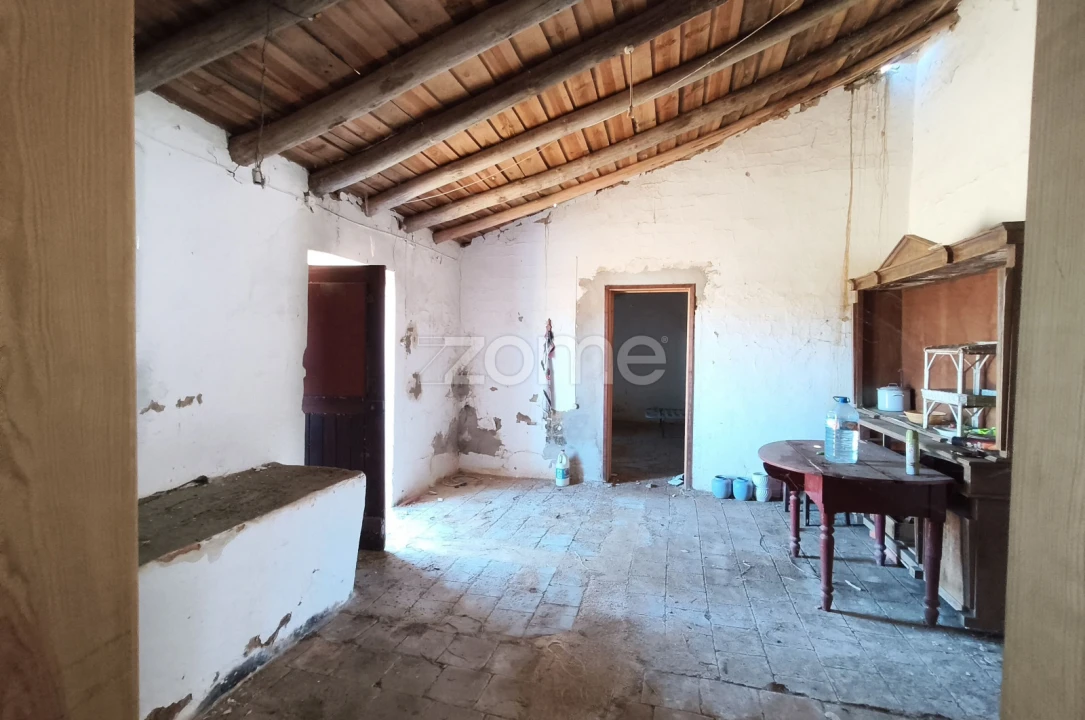 Moradia T2 para Venda em São João dos Caldeireiros Foto 1