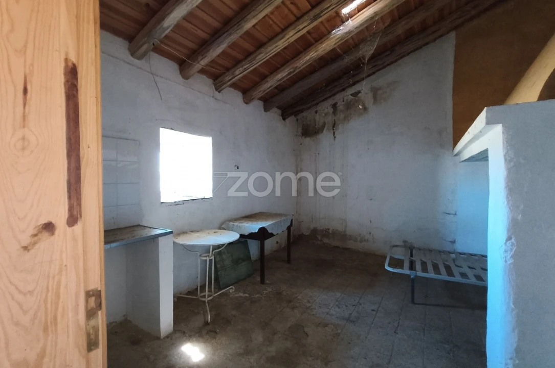 Moradia T2 para Venda em São João dos Caldeireiros Foto 12