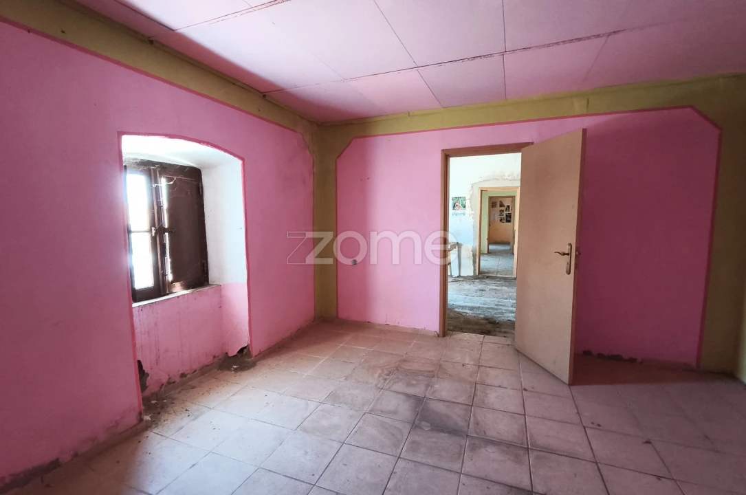 Moradia T2 para Venda em São João dos Caldeireiros Foto 8