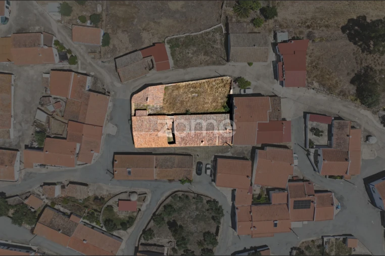 Moradia T2 para Venda em São João dos Caldeireiros Foto 4