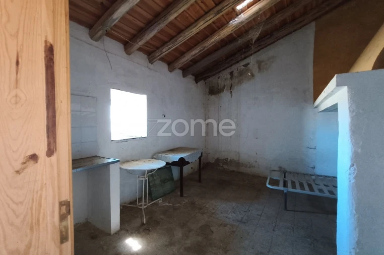 Moradia T2 para Venda em São João dos Caldeireiros Foto 12