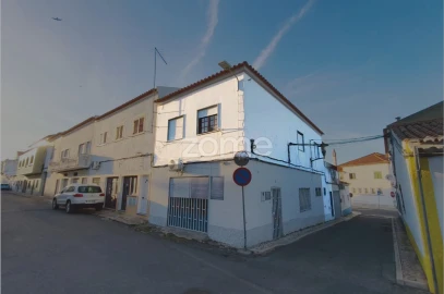 Moradia T2 para Venda em Ferreira do Alentejo e Canhestros