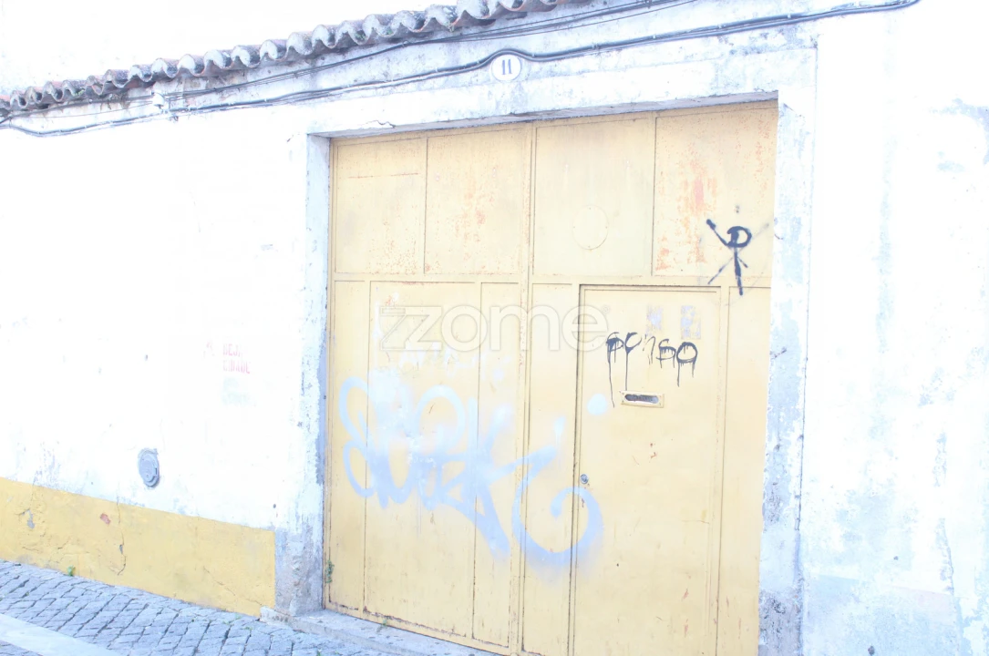 Garagem para Venda em Beja (Santiago Maior e São João Baptista) Foto 1