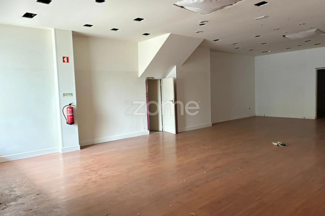 Prédio para Venda em Beja (Santiago Maior e São João Baptista) Foto 41