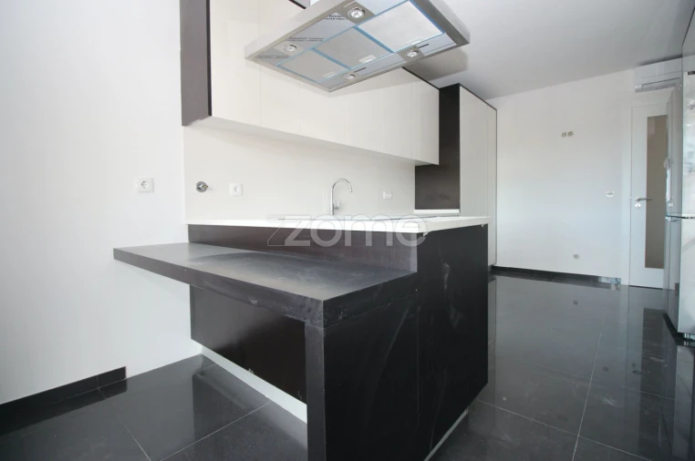 Apartamento T3 para Venda em Odivelas Foto 2