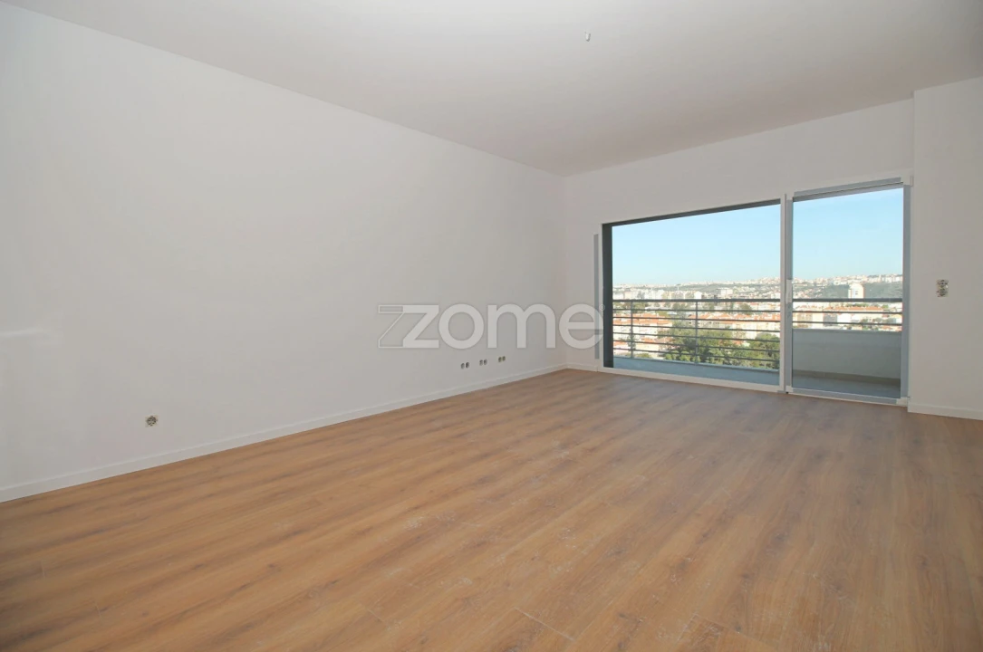 Apartamento T3 para Venda em Odivelas Foto 3