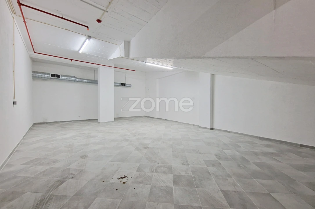 Apartamento T4 para Venda em Odivelas Foto 30