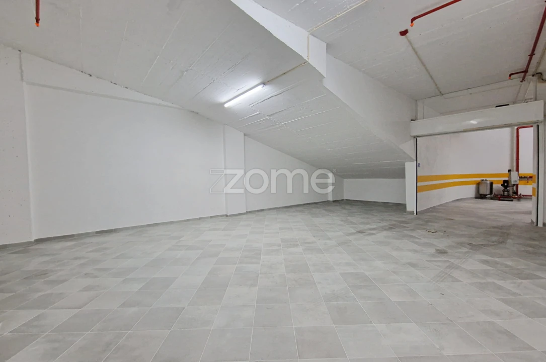 Apartamento T4 para Venda em Odivelas Foto 31