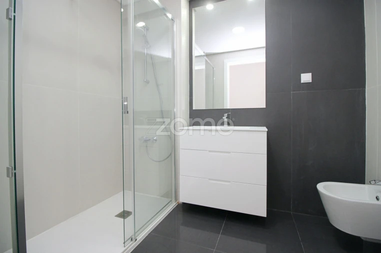 Apartamento T4 para Venda em Odivelas Foto 9