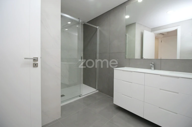 Apartamento T4 para Venda em Odivelas Foto 14