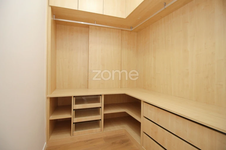 Apartamento T4 para Venda em Odivelas Foto 13