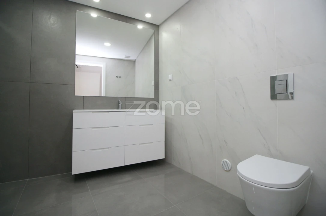 Apartamento T4 para Venda em Odivelas Foto 10