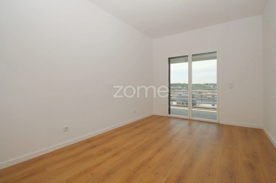 Apartamento T4 para Venda em Odivelas Foto 17