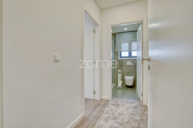 Moradia T4 para Venda em Ramada e Caneças Foto 44
