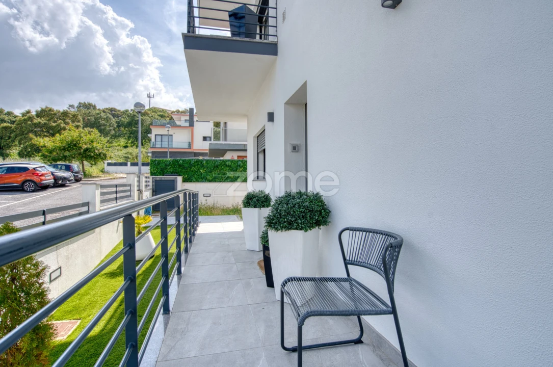 Moradia T4 para Venda em Ramada e Caneças Foto 9