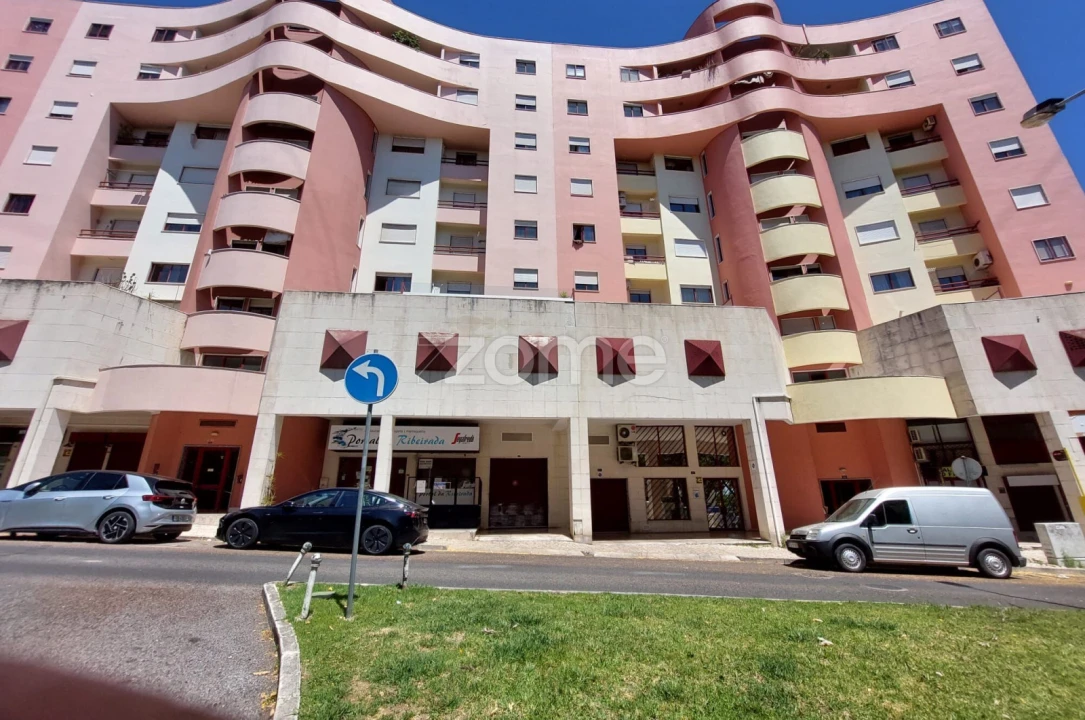 Apartamento T2 para Arrendamento em Odivelas Foto 17