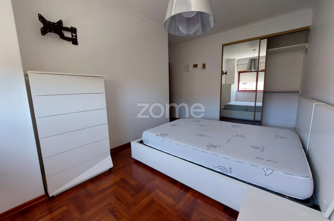 Apartamento T2 para Arrendamento em Odivelas Foto 13