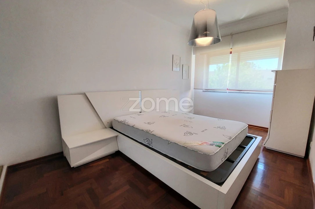 Apartamento T2 para Arrendamento em Odivelas Foto 12