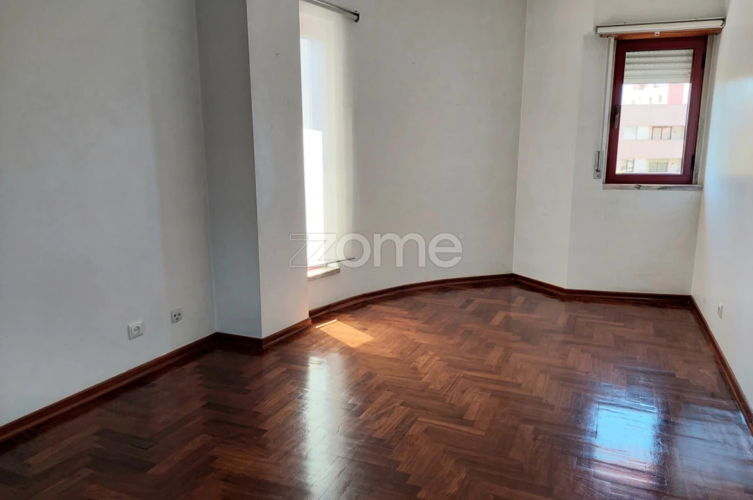 Apartamento T2 para Arrendamento em Odivelas Foto 10