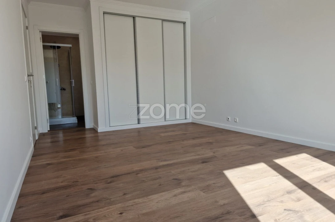 Moradia T4 para Venda em Ericeira Foto 24