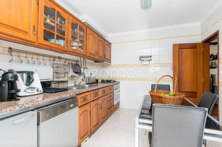 Apartamento T2 para Venda em Moita Foto 18
