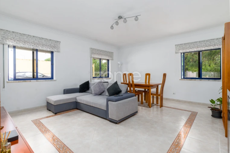 Apartamento T2 para Venda em Moita Foto 2