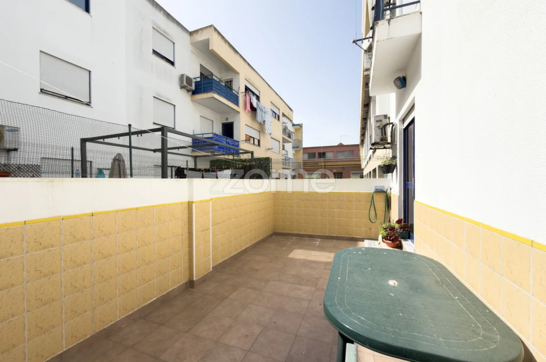 Apartamento T2 para Venda em Moita Foto 19