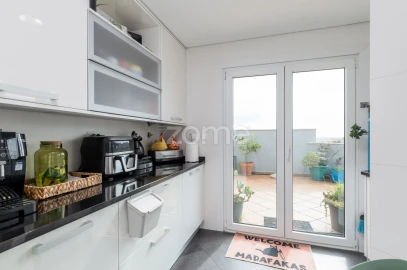 Apartamento T4 para Venda em Ramada e Caneças