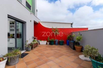 Apartamento T4 para Venda em Ramada e Caneças
