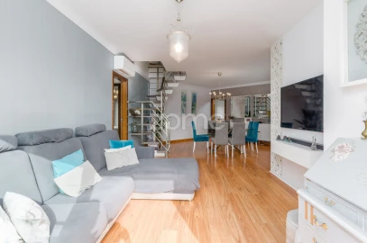 Apartamento T4 para Venda em Ramada e Caneças