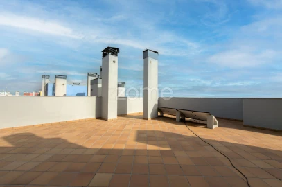 Apartamento T4 para Venda em Ramada e Caneças