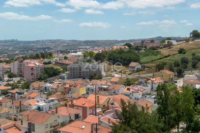 Apartamento T4 para Venda em Ramada e Caneças