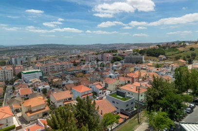 Apartamento T4 para Venda em Ramada e Caneças