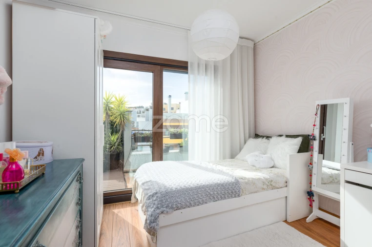 Apartamento T4 para Venda em Ramada e Caneças Foto 22