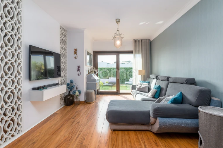 Apartamento T4 para Venda em Ramada e Caneças Foto 4