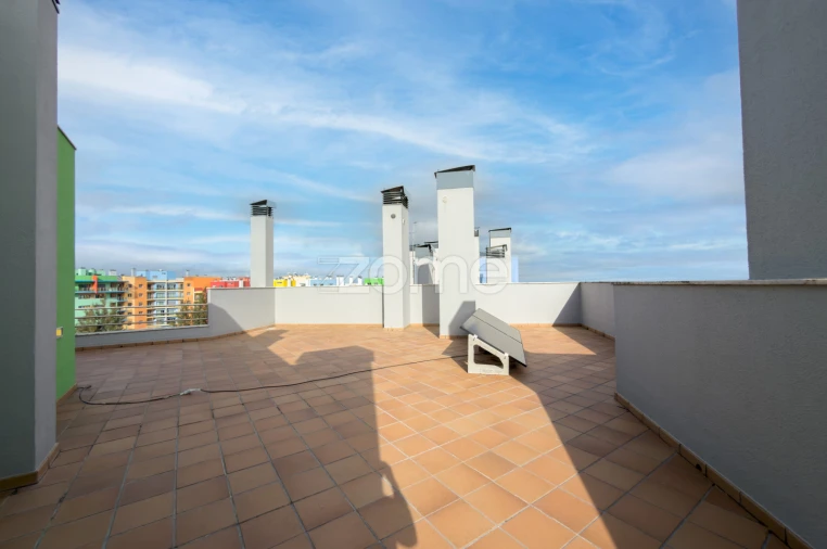 Apartamento T4 para Venda em Ramada e Caneças Foto 49