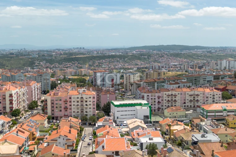 Apartamento T4 para Venda em Ramada e Caneças Foto 61