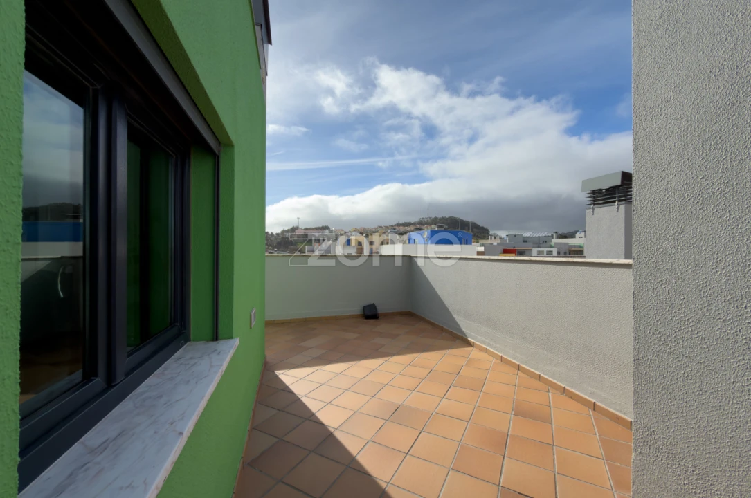 Apartamento T4 para Venda em Ramada e Caneças Foto 44