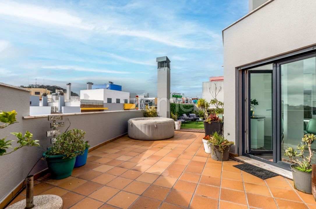 Apartamento T4 para Venda em Ramada e Caneças Foto 26