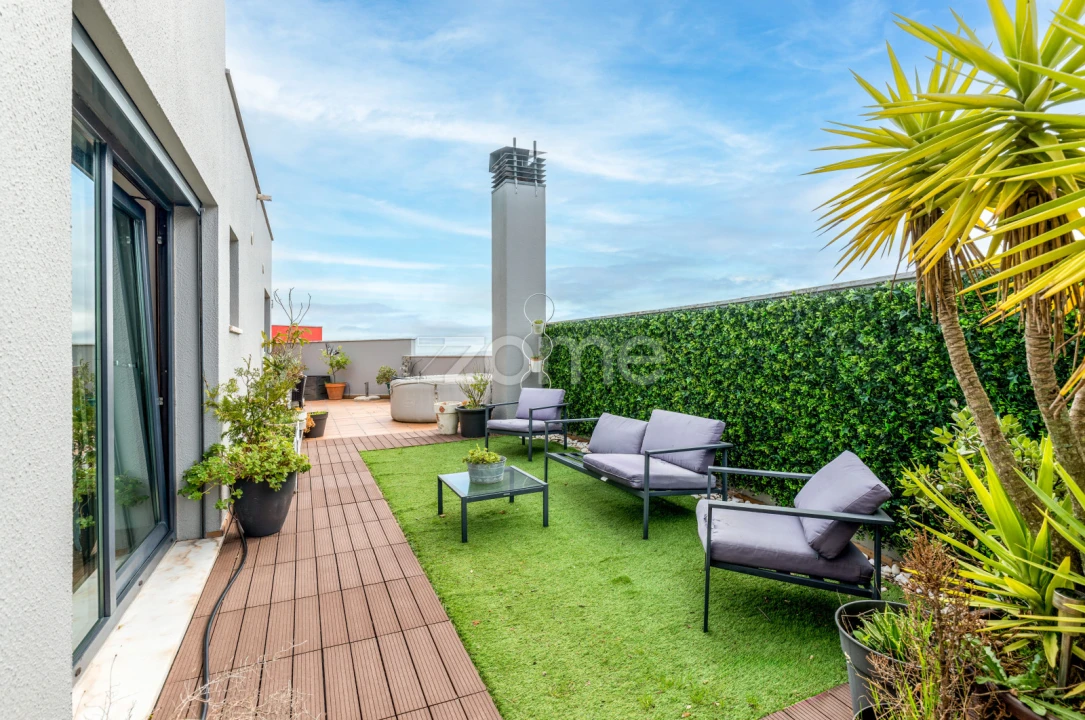 Apartamento T4 para Venda em Ramada e Caneças Foto 2