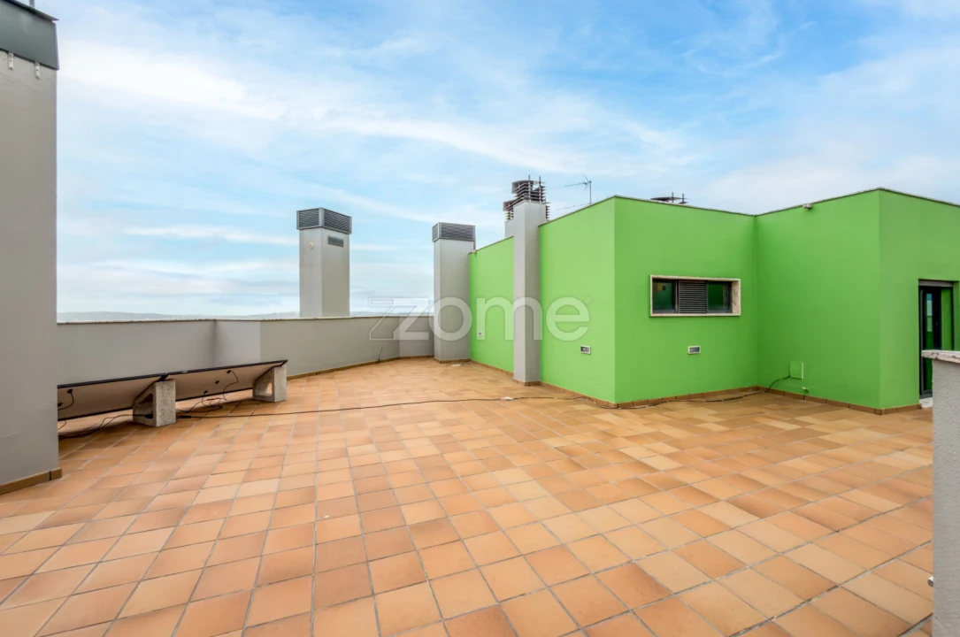 Apartamento T4 para Venda em Ramada e Caneças Foto 47