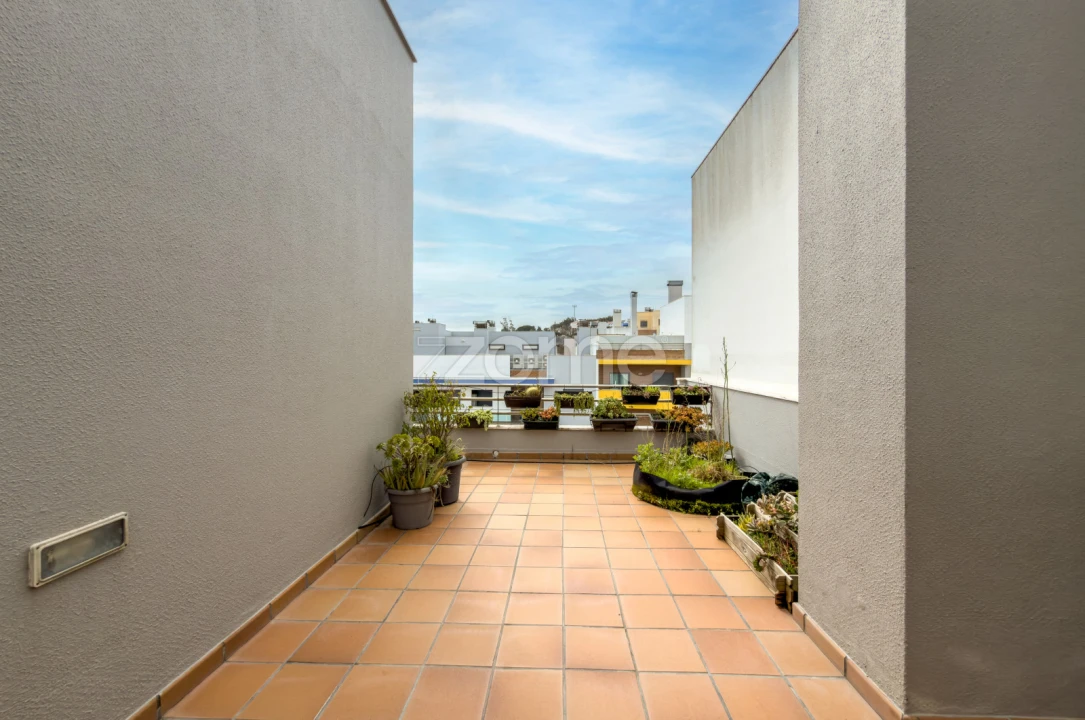 Apartamento T4 para Venda em Ramada e Caneças Foto 53