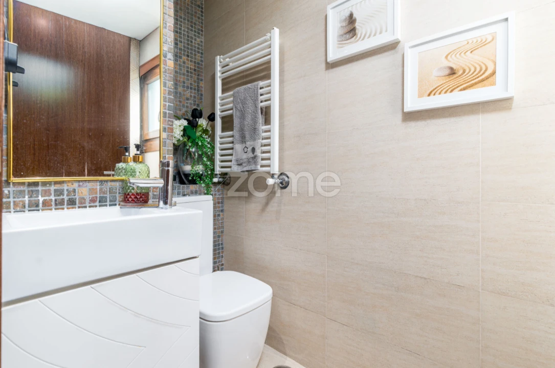 Apartamento T4 para Venda em Ramada e Caneças Foto 32