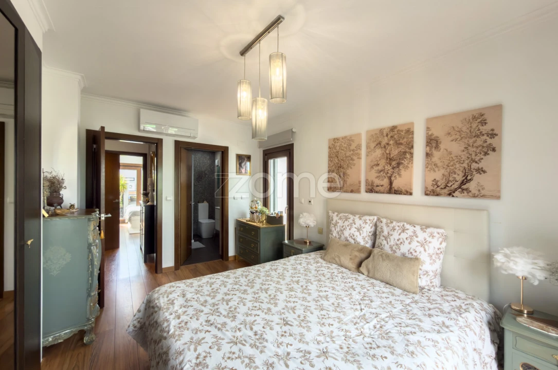 Apartamento T4 para Venda em Ramada e Caneças Foto 13