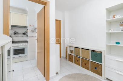 Apartamento T2 para Venda em Loures