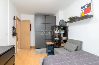 Apartamento T2 para Venda em Loures