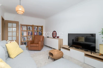 Apartamento T2 para Venda em Loures