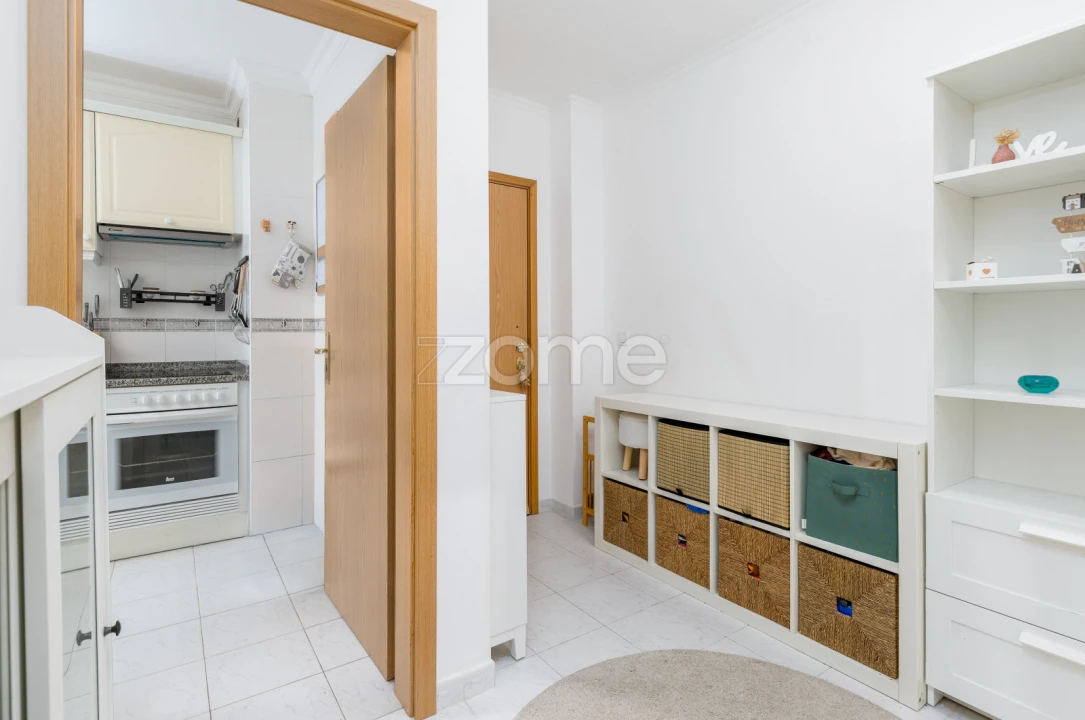 Apartamento T2 para Venda em Loures Foto 17