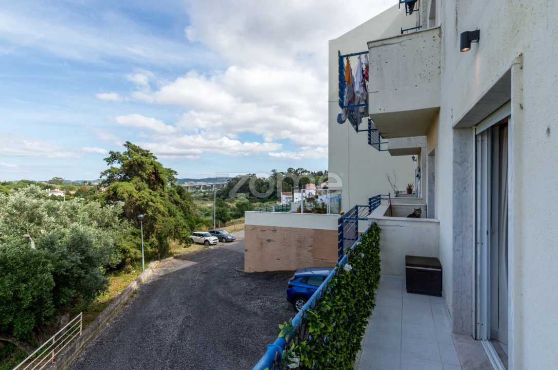 Apartamento T2 para Venda em Loures Foto 24
